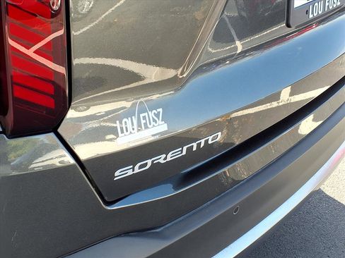 Used 2025 Kia Sorento SX Prestige image 33