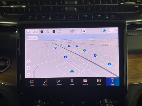 New 2025 Jeep Grand Cherokee Summit image 12