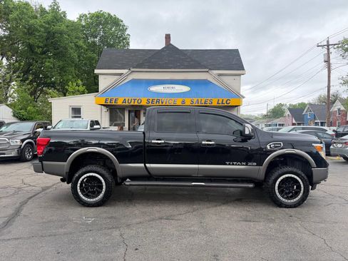 Used 2018 Nissan Titan Platinum Reserve w/ Platinum Utility Package image 1
