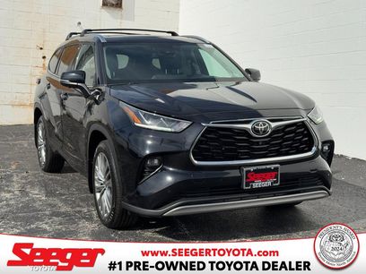 Used 2023 Toyota Highlander FWD