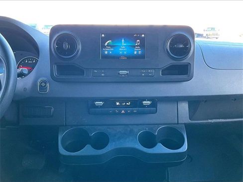 Used 2024 Mercedes-Benz Sprinter 2500 image 14