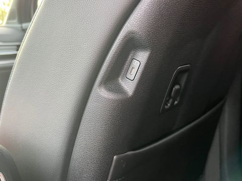 Used 2025 Kia Sportage SX AWD/4WD image 14