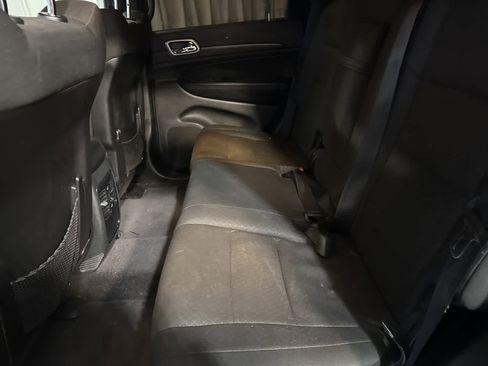 Used 2018 Jeep Grand Cherokee Laredo image 17