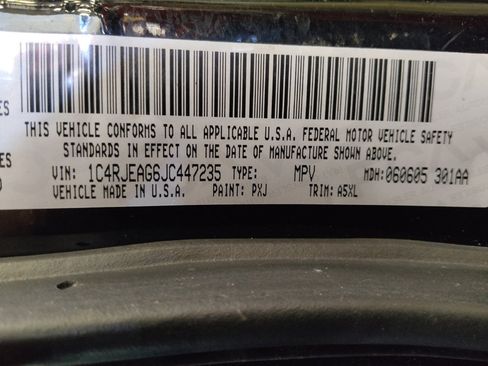 Used 2018 Jeep Grand Cherokee Laredo image 33