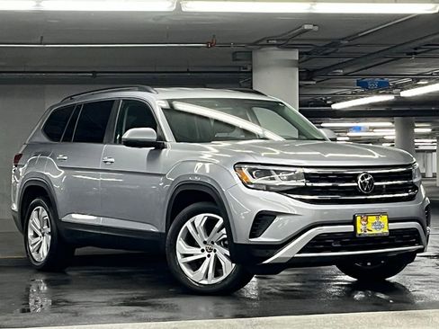 Certified 2022 Volkswagen Atlas SE AWD/4WD image 2