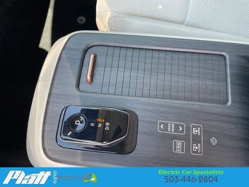 Used 2023 Nissan Ariya FWD image 26