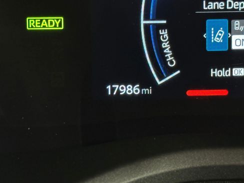 Used 2025 Toyota Camry LE image 18