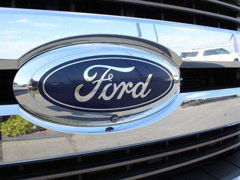 Used 2017 Ford F350 King Ranch w/ King Ranch Ultimate Package image 9