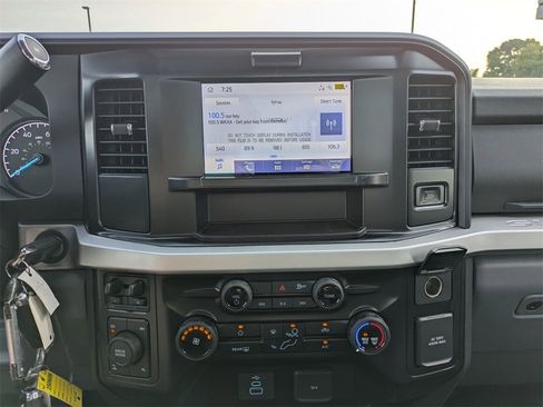 New 2025 Ford F350 XLT image 13