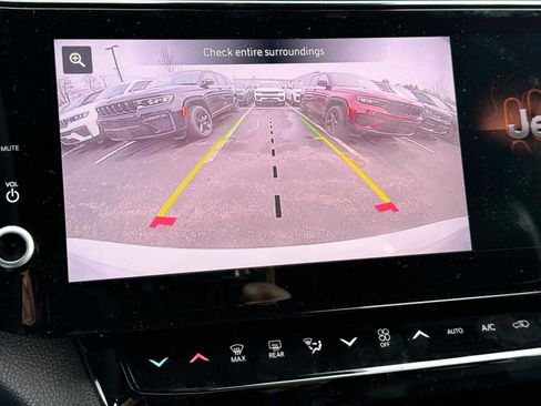 New 2026 Jeep Grand Cherokee L 4WD image 16