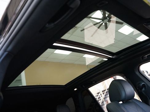 Used 2023 BMW X5 xDrive40i AWD/4WD image 12