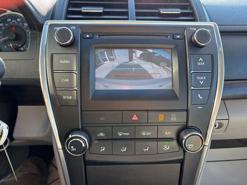 Used 2017 Toyota Camry LE FWD image 20