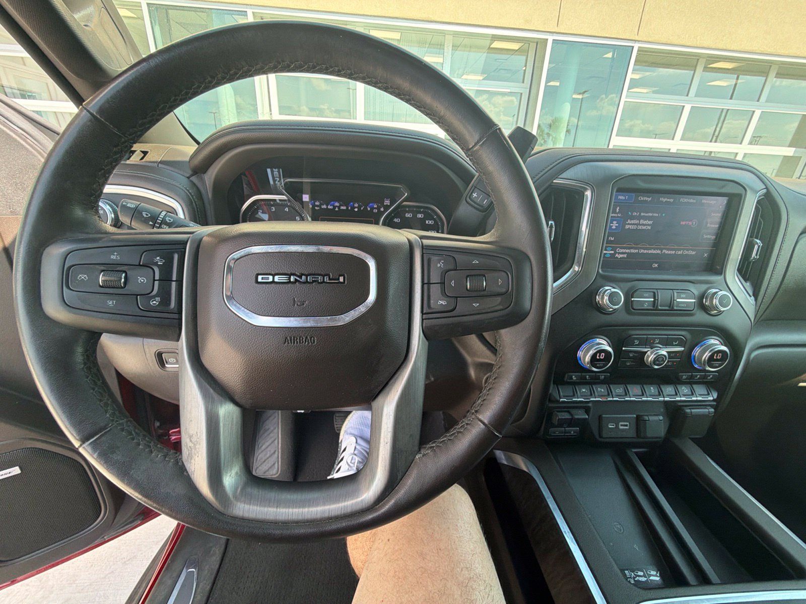 Used 2022 GMC Sierra 1500 Denali w/ Driver Alert Package II AWD/4WD image 17