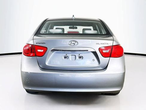 Used 2010 Hyundai Elantra GLS FWD image 5