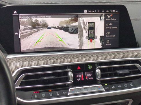 Used 2021 BMW X6 xDrive40i w/ M Sport Package image 31