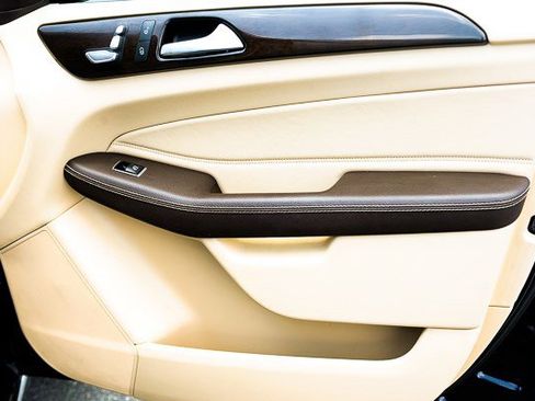 Used 2016 Mercedes-Benz GLE 350 image 32