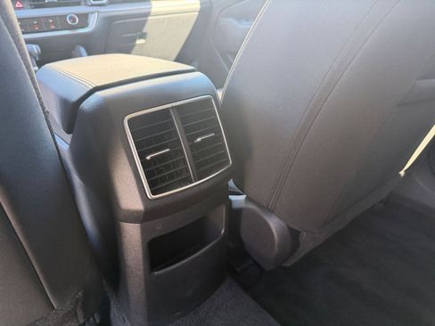 Used 2025 Kia Sportage LX image 22