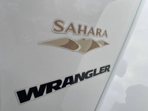 Used 2014 Jeep Wrangler Sahara w/ Connectivity Group AWD/4WD image 32