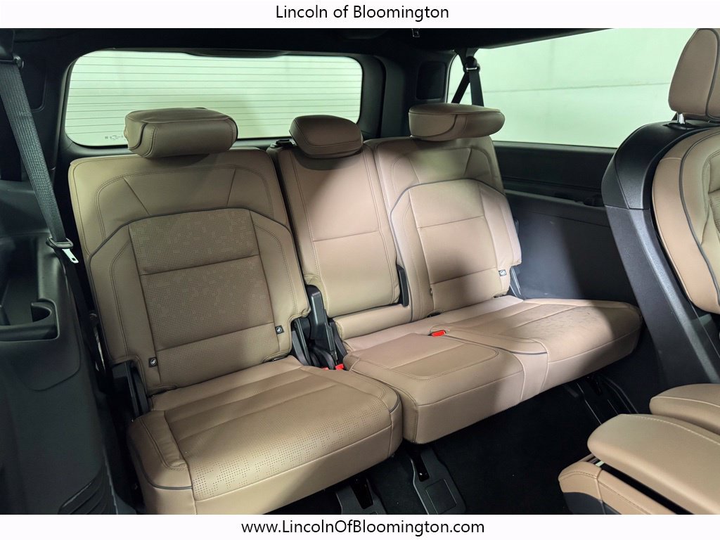 New 2025 Lincoln Navigator L Black Label AWD/4WD image 14