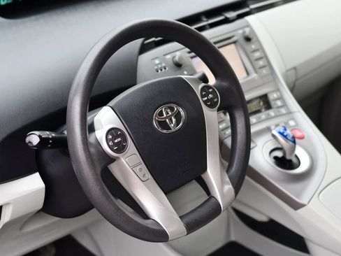 Used 2013 Toyota Prius Two image 7