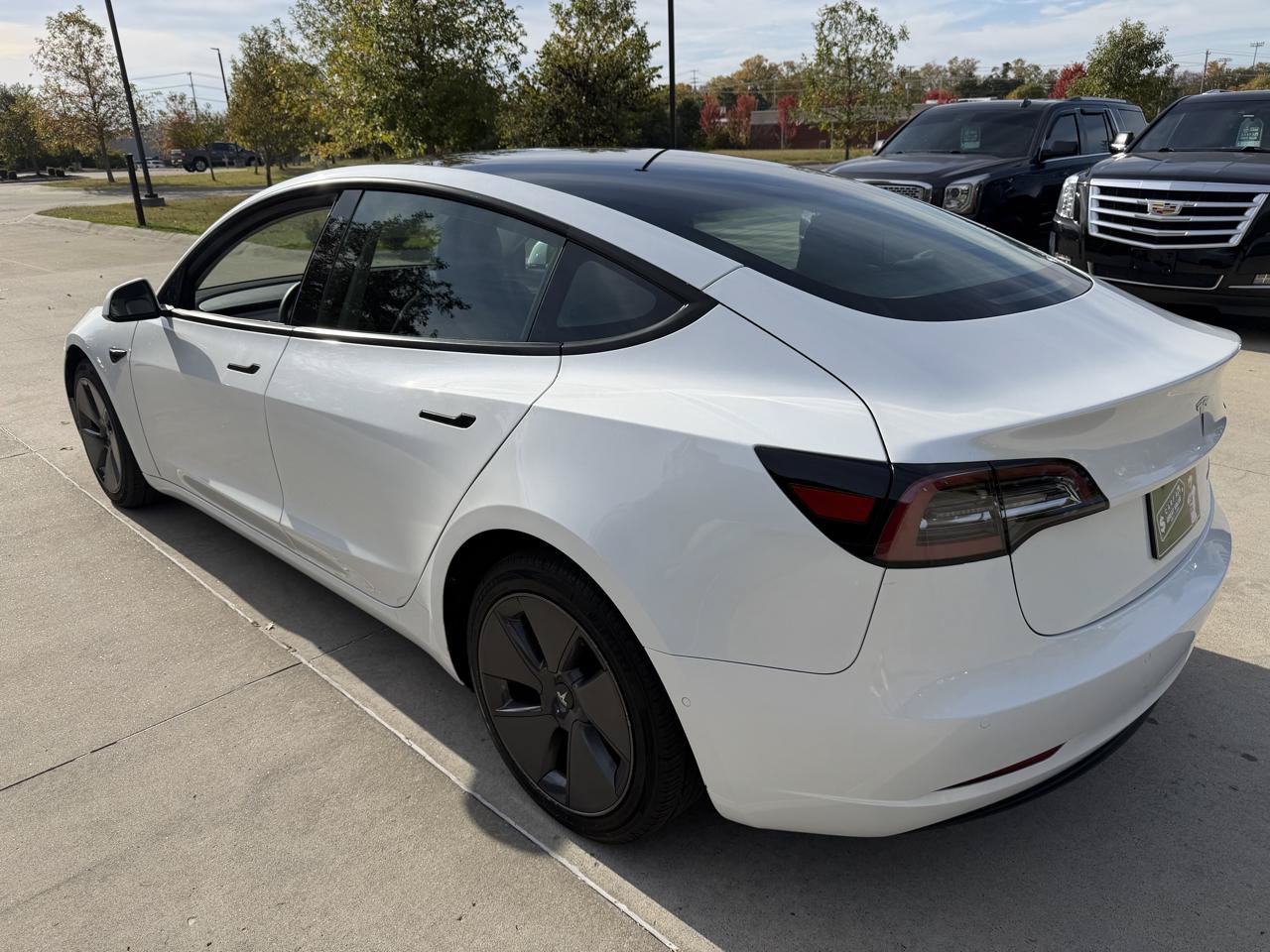 Used 2022 Tesla Model 3 Long Range AWD/4WD image 4