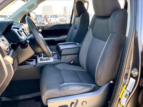 Used 2016 Toyota Tundra SR5 image 7