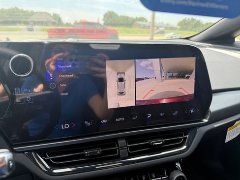 New 2025 Chevrolet Equinox EV RS image 26