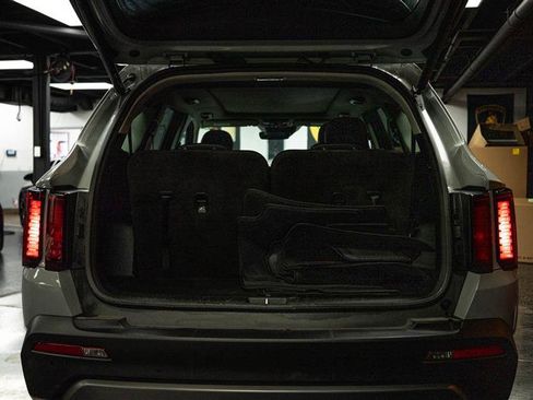 Used 2023 Kia Sorento X-Line EX image 7