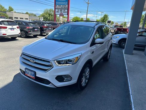 Used 2017 Ford Escape Titanium w/ Equipment Group 301A AWD/4WD image 4