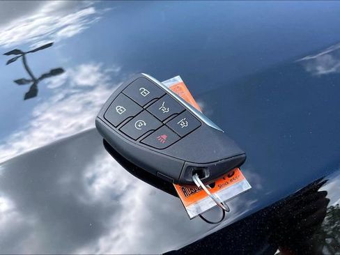 Used 2023 Chevrolet Tahoe Premier w/ Advanced Technology Package image 10