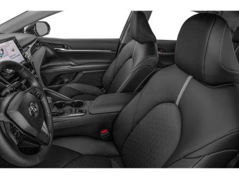 Used 2024 Toyota Camry SE w/ Cold Weather Package FWD image 9