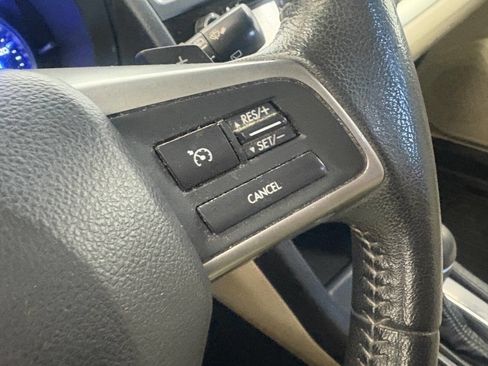 Used 2015 Subaru Crosstrek 2.0i Premium image 19