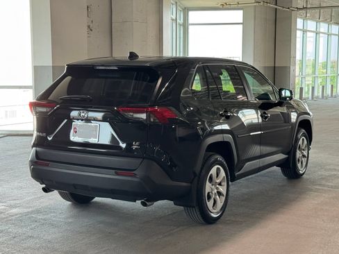 Used 2024 Toyota RAV4 LE AWD/4WD image 10