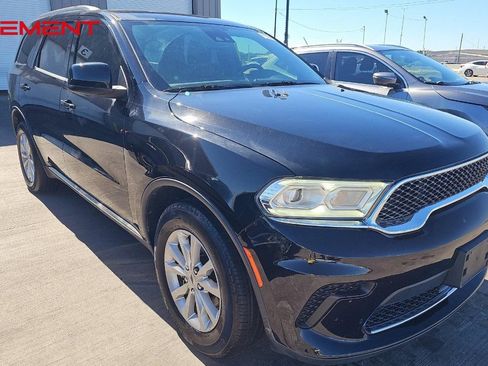 Used 2023 Dodge Durango SXT Launch Edition image 3