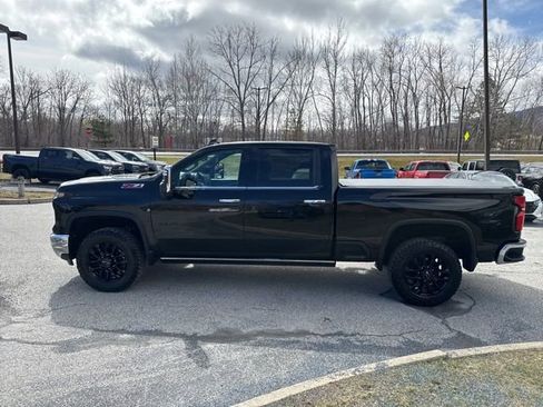 Used 2025 Chevrolet Silverado 2500 LTZ w/ LTZ Premium Package image 35