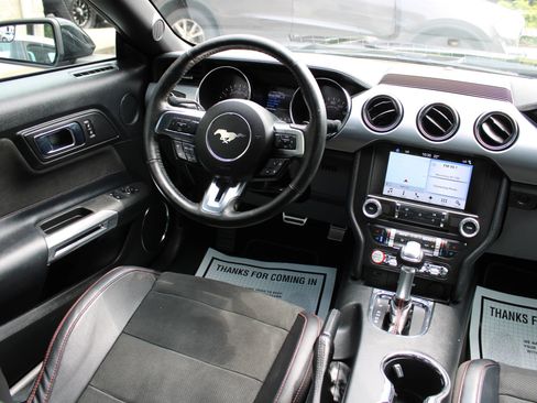 Used 2017 Ford Mustang GT Premium RWD image 17