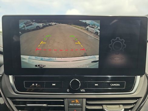Used 2023 Nissan Altima 2.5 SR w/ SR Premium Package FWD image 28