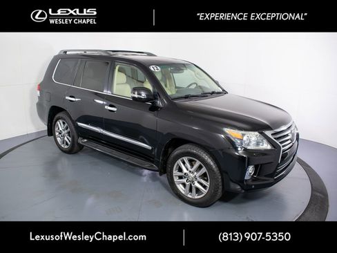 Used 2014 Lexus LX 570 4WD image 2
