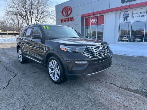 Used 2023 Ford Explorer Platinum w/ Technology Package image 8