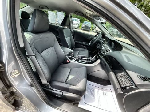 Used 2016 Honda Accord LX image 26