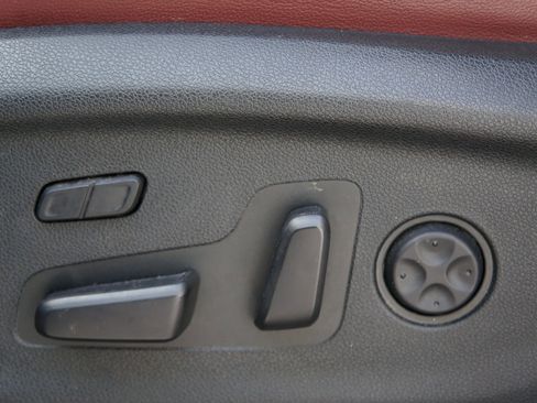 Used 2017 Kia Sorento SX image 30