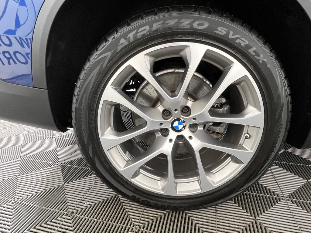 Used 2022 BMW X5 xDrive40i w/ Premium Package AWD/4WD image 13