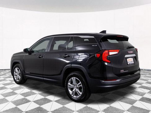 Used 2023 GMC Terrain SLE image 13