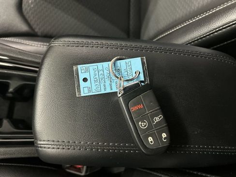 Used 2023 Jeep Compass Latitude w/ Convenience Group AWD/4WD image 12