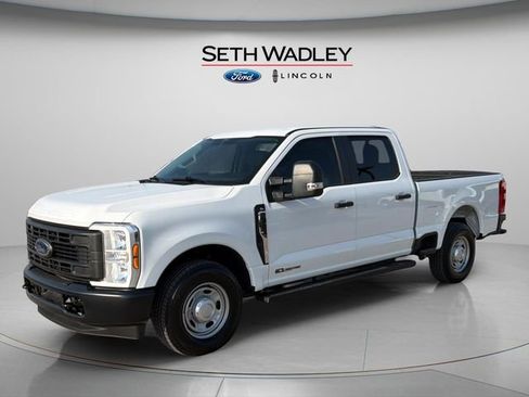 Used 2025 Ford F250 XL image 3