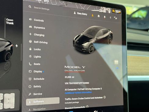 Used 2023 Tesla Model Y Performance AWD/4WD image 31