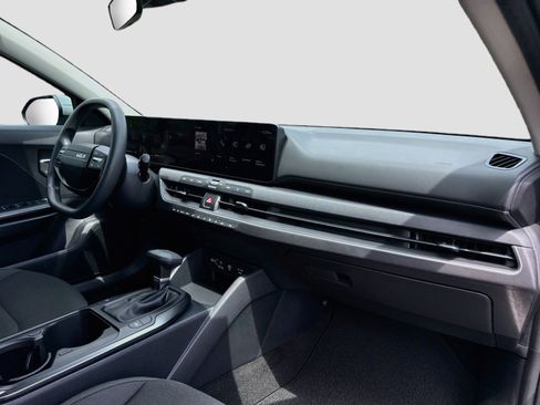 Used 2026 Kia K4 FWD image 27