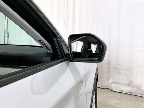 Used 2026 Ford Explorer Active w/ Active Comfort Package image 11