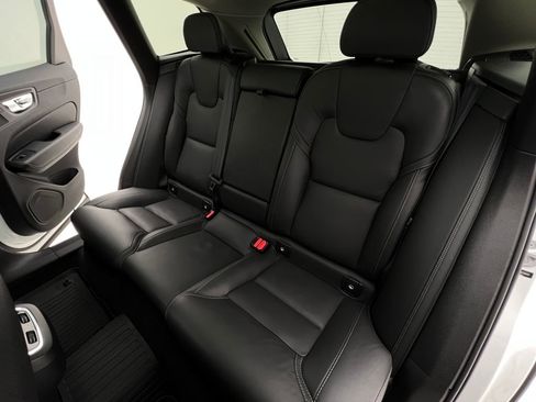 Used 2023 Volvo XC60 B5 Ultimate w/ Climate Package image 22