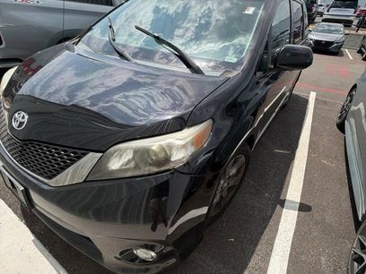 Used 2014 Toyota Sienna SE